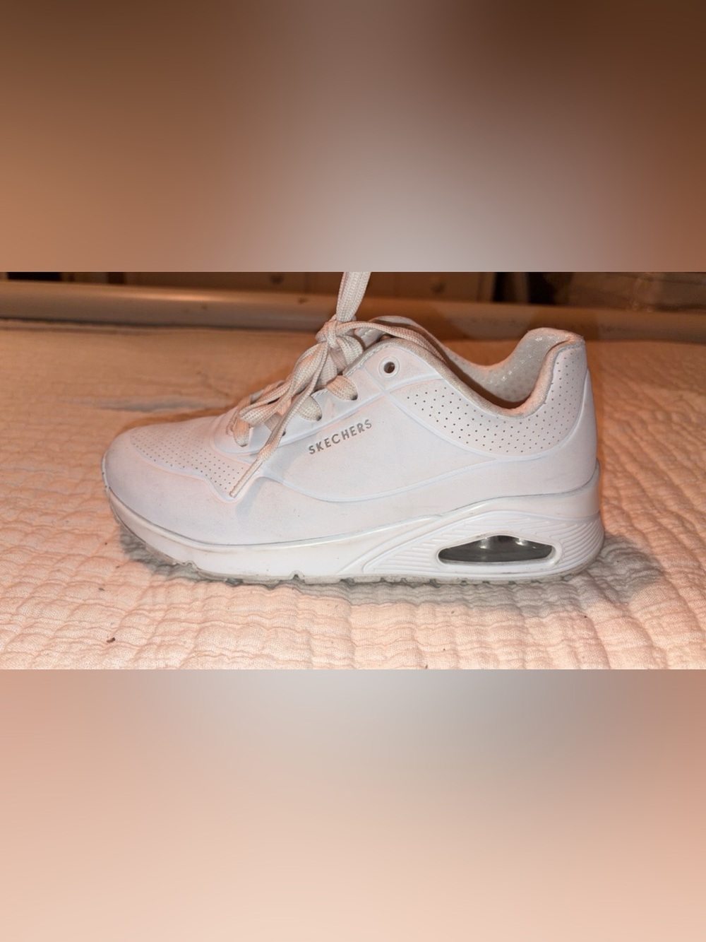 Skechers Women's White Athletic Air-Cushion Lace-Up Sneakers